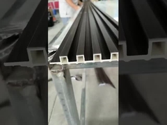 แผ่นผนัง WPC กระจังหน้าไม้ระแนงแผ่นผนัง 3D กันน้ำแผงร่องพีวีซี