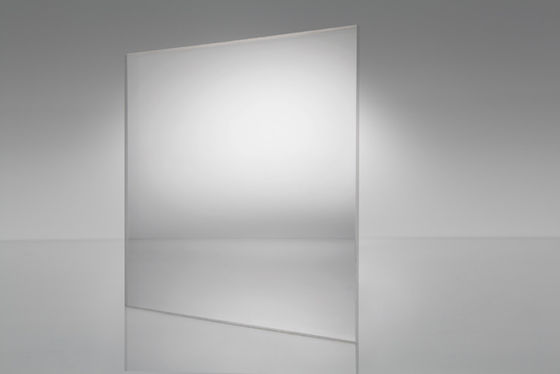 แผ่นโพลีคาร์บอเนตทนความร้อนเป็นมิตรกับสิ่งแวดล้อมความกว้าง 2100 มม