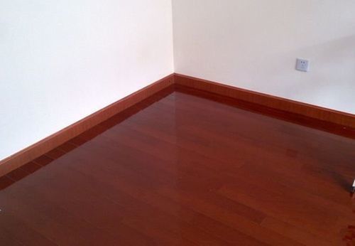 Fireproof Residential / Commercial Buildings Solid Plastic Skirting Board Dependable Durable